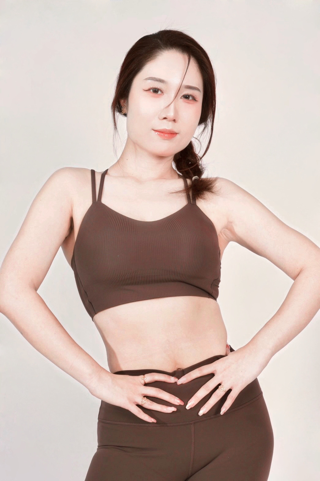 MONA PRASERTBODIN, professional pilates instructor