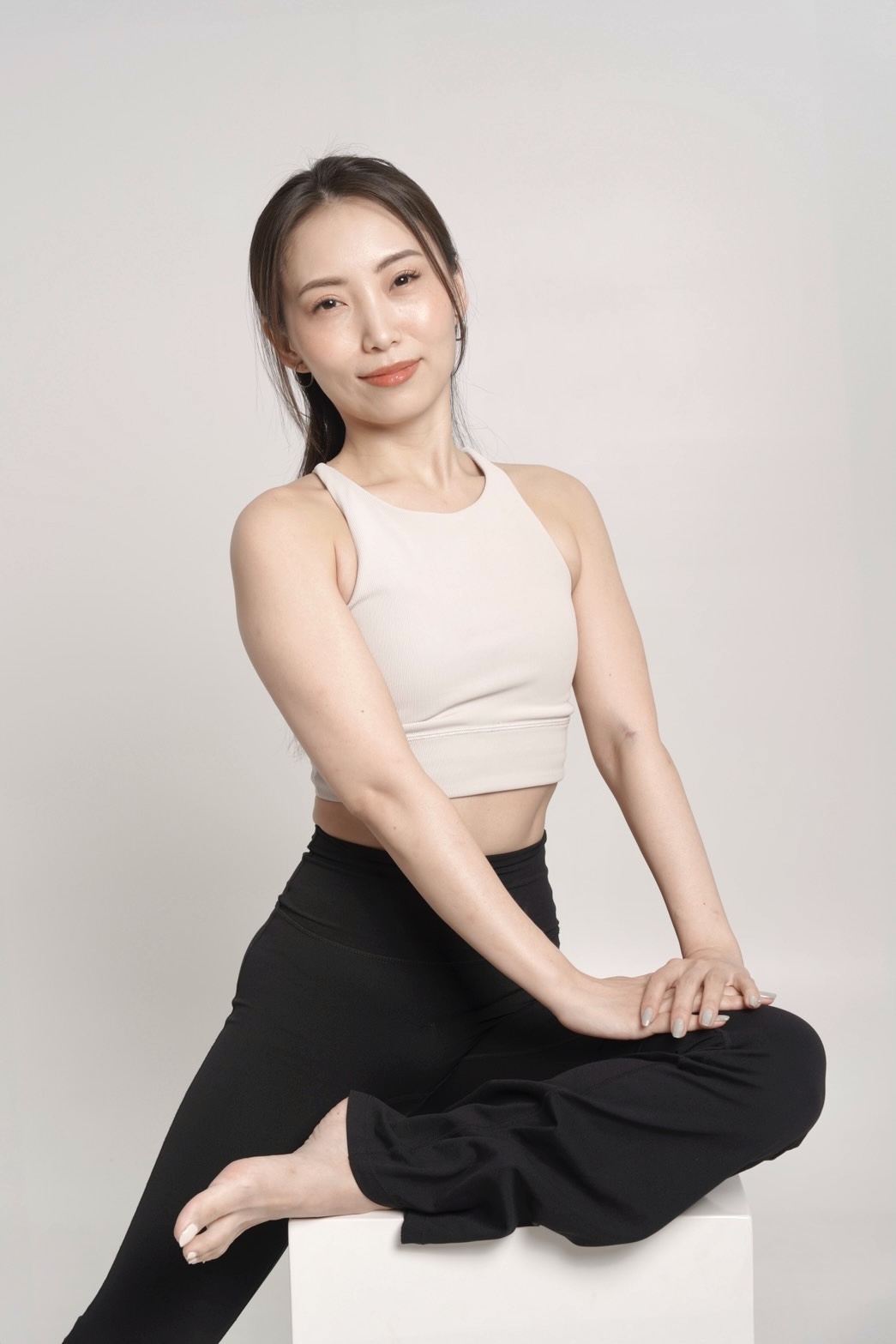 (MAIN) YUI KAMEMOTO, professional pilates instructor